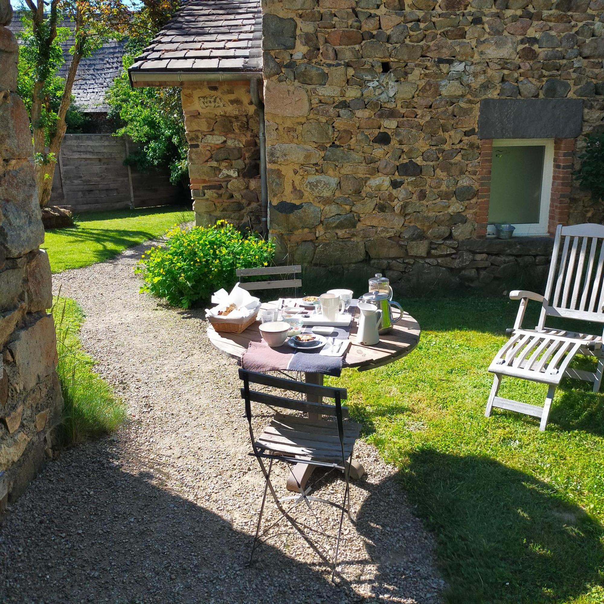 Suites De Campagne Les Eydieux, Petits Dejeuners Inclus Saint-Angel  Bagian luar foto
