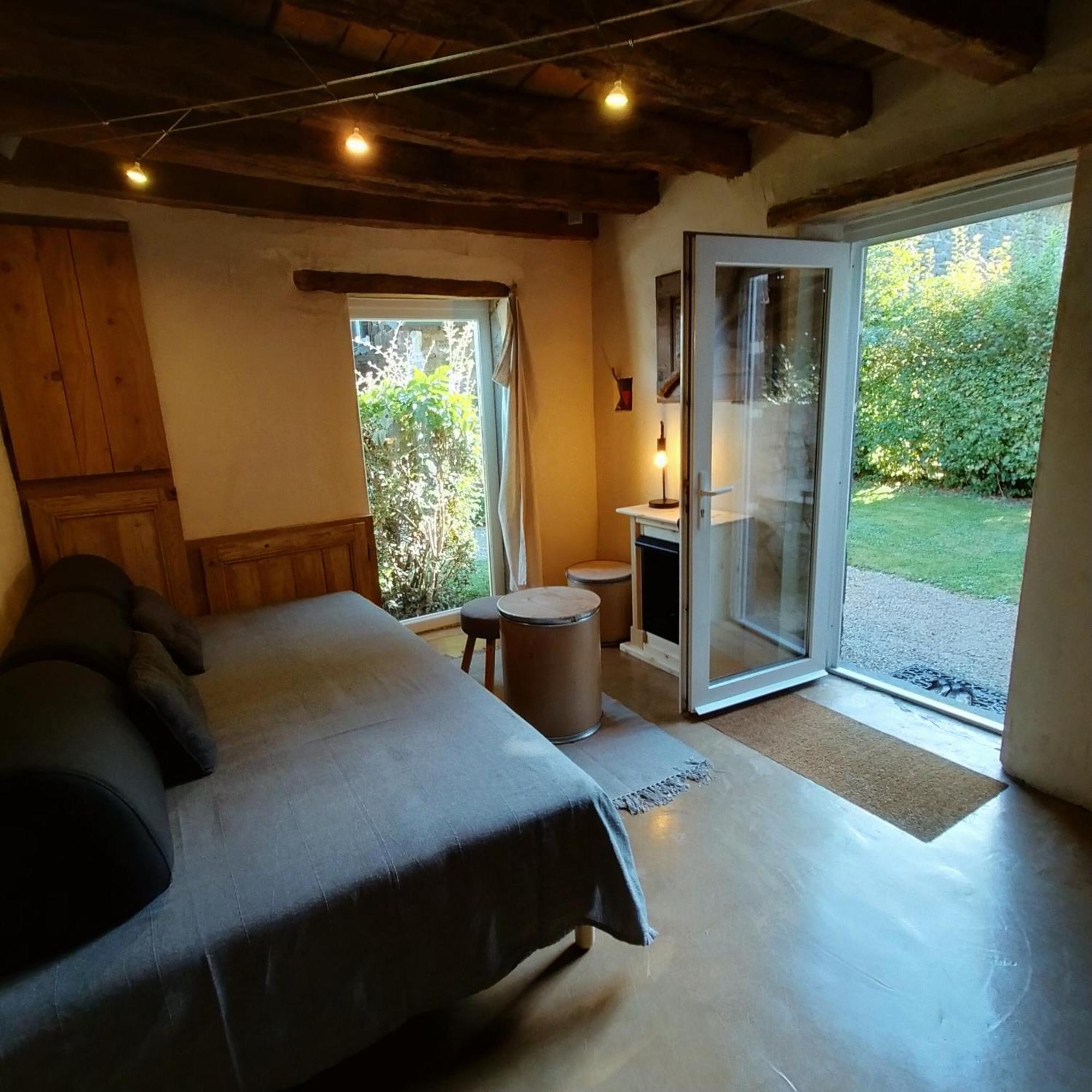 Suites De Campagne Les Eydieux, Petits Dejeuners Inclus Saint-Angel  Bagian luar foto